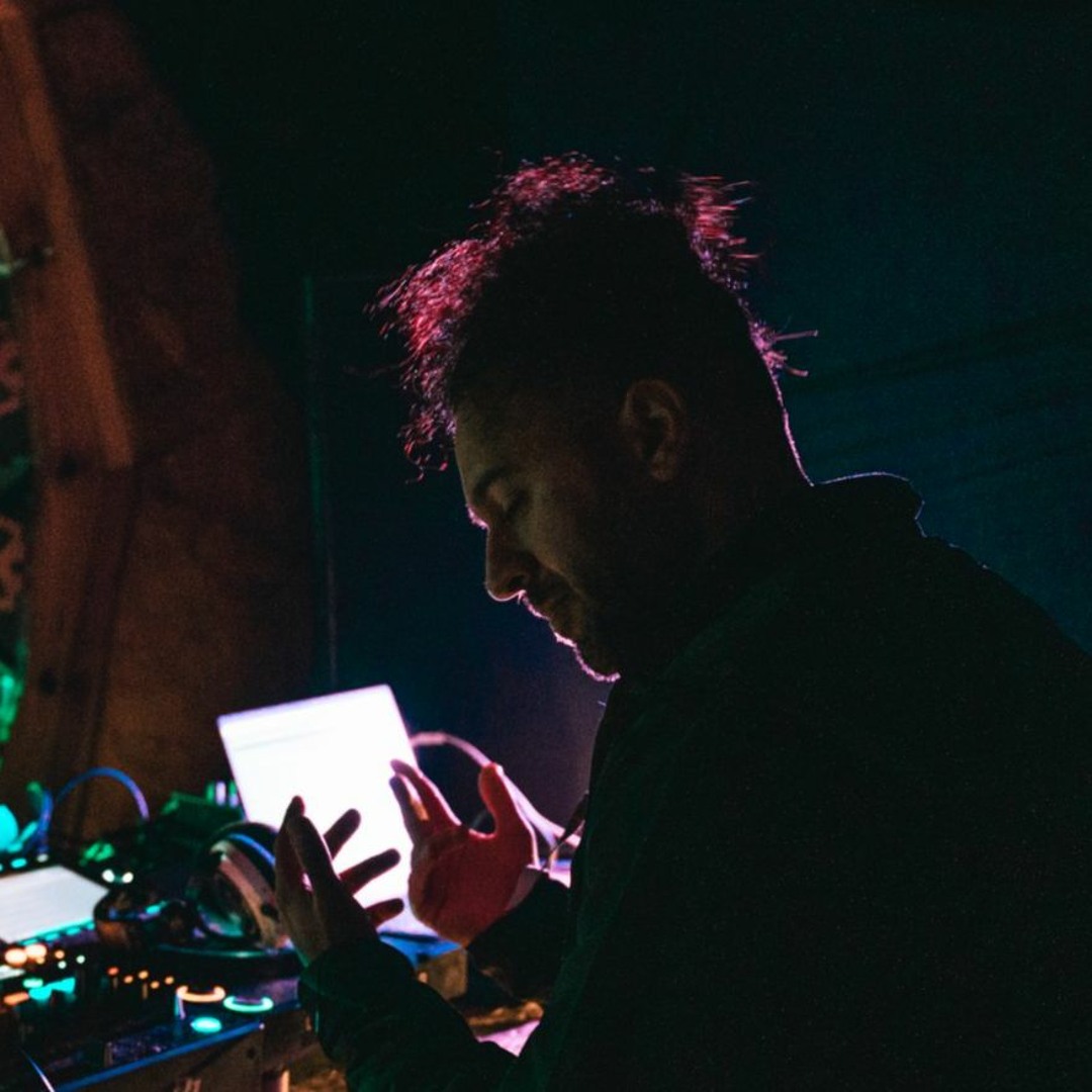 邦楽 Will O Wisp / GORILLA CITY Stream Will O Wisp music | Listen to songs, albums, playlists for