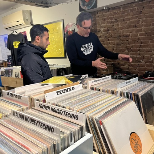 Paul Ashurov - Surrounded (Original Mix)