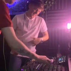 THEWØRDMITCH