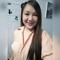 Ivy Garnet Santos Flores