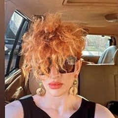 Burcu Kuzu Adaklı