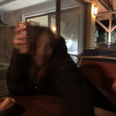 Fehér Csenge