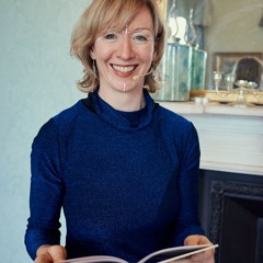 Eadaoin Ni Challarain