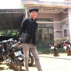 Em Tên Gì