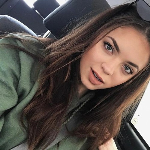 Claudia Miles’s avatar