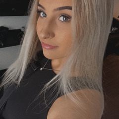Niamh Hall