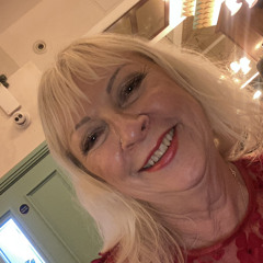 Donna Warren