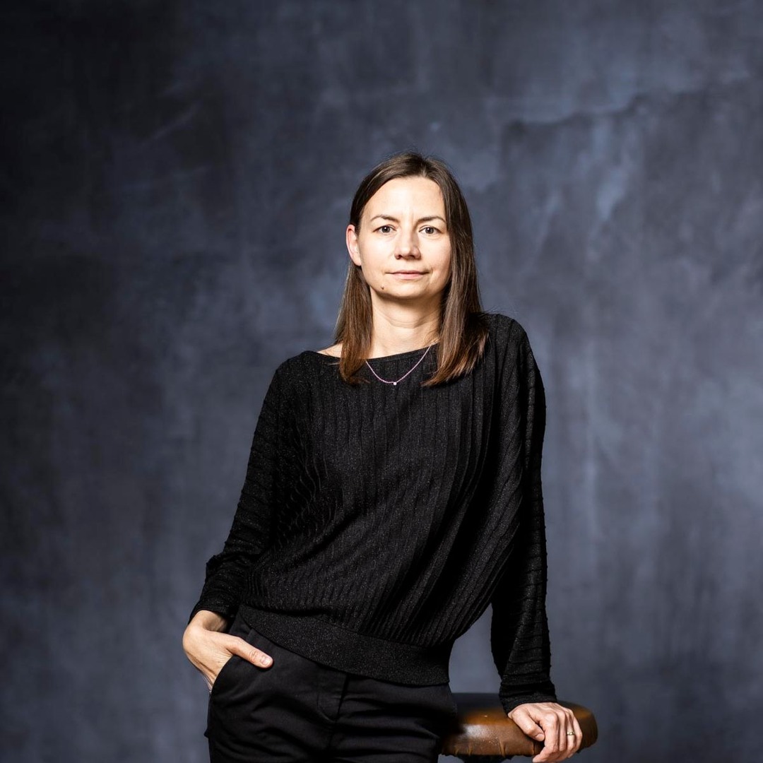 Stream Nina Senk - Composer music | Listen to songs, albums