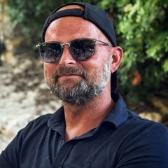 𝑴𝒂𝒓𝒕𝒊𝒏 𝑩𝒆𝒚𝒆𝒓𝒔𝒅𝒐𝒓𝒇