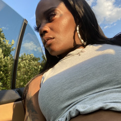 Bambi (@TheGawdess_)