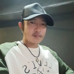 ขวัญ ชื่นบุญเชิด