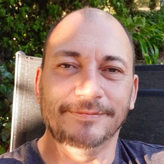 Hervé Valèze