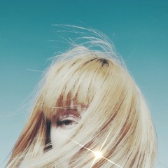 Elle Hooks