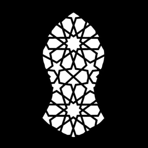 سيد ضحكه التبسم والمشي الهوينا