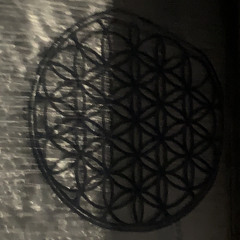 GrlW0neEye
