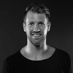 Monobeats - DJ with live percussion