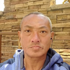 RIDICULE RADIO.  VIETNAMESE