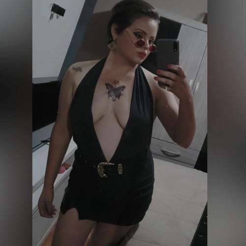 Mila Nascimento’s avatar