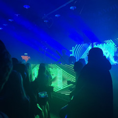 LA