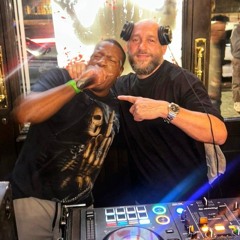 DJ Simon B "The Soulful Sounds Of"