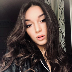 Elizabeth💋