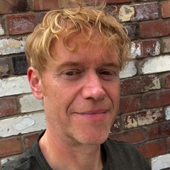 Michael Holmes