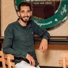 Yâšśêr Yøüñįś