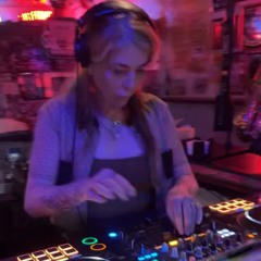 DJ Lizzie B