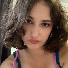 @jennirega on ig.