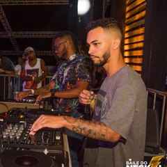DJ R6