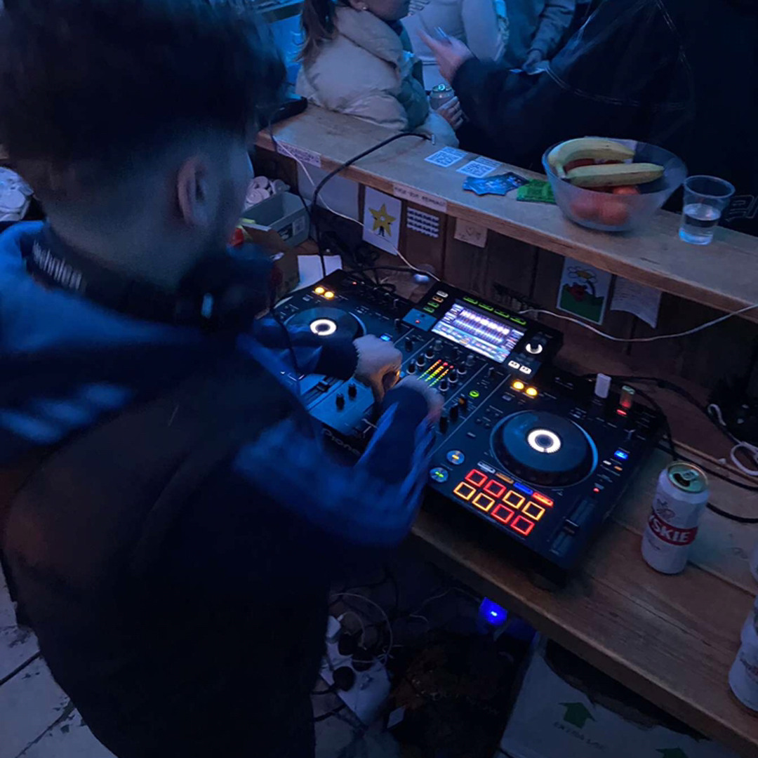 Stream DJ SCUM music | Listen to songs, albums, playlists for free