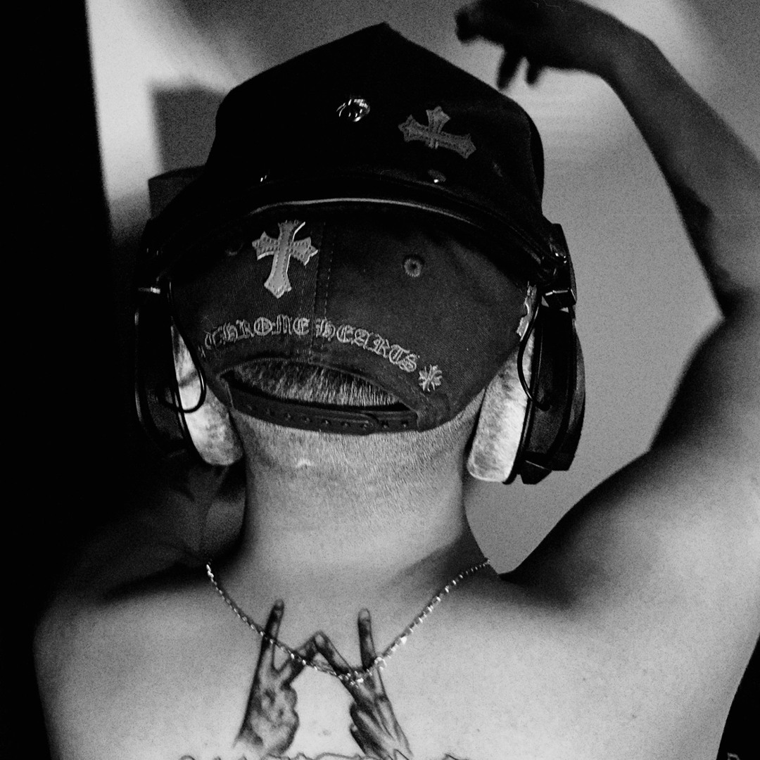 Әйелдер ер адамды жаттықтырды (видео)