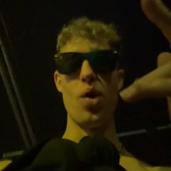 RobbieHamilton040502