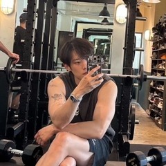 엉덩이세개