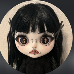 kori.🧛🏼‍♀️