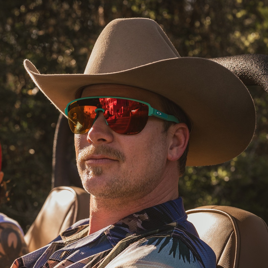 Stream Brian Kelley music | Listen to songs, albums, playlists for