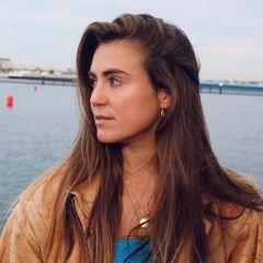 NADIA RAYA