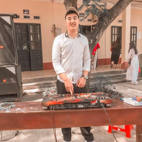 Tuấn PhiLip — artist photo