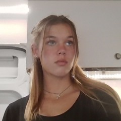 ⭒♡♱hailey♱♡⭒