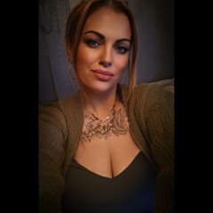 Stacey Holmes 🍒 💣