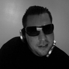 DJ Stephen Lyons