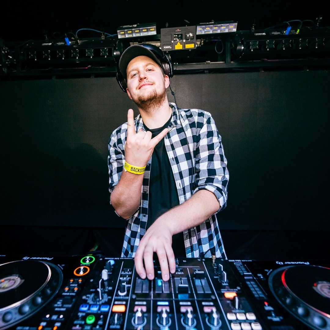 Stream DJ SELFLESS music | Listen to songs, albums, playlists for