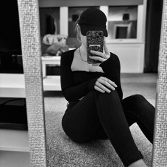 Alyssa Lochrie