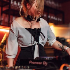 Katrin Souza /  Aømioomørï