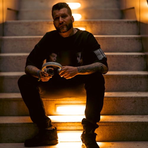 Luisfer Lopez — artist photo
