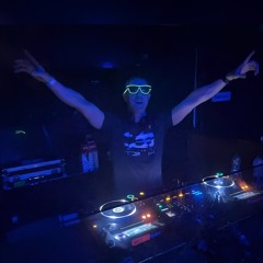 Shane McCrum - Trance and 90s Old Skool House