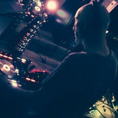 House-KickerZ / The Unknown Artist