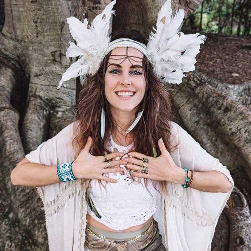 Akela Bloom — artist photo