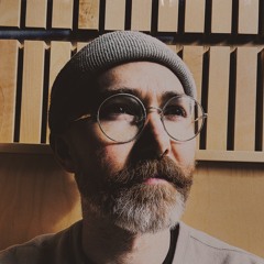 Wayward Lens