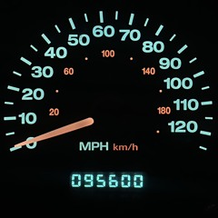 095600